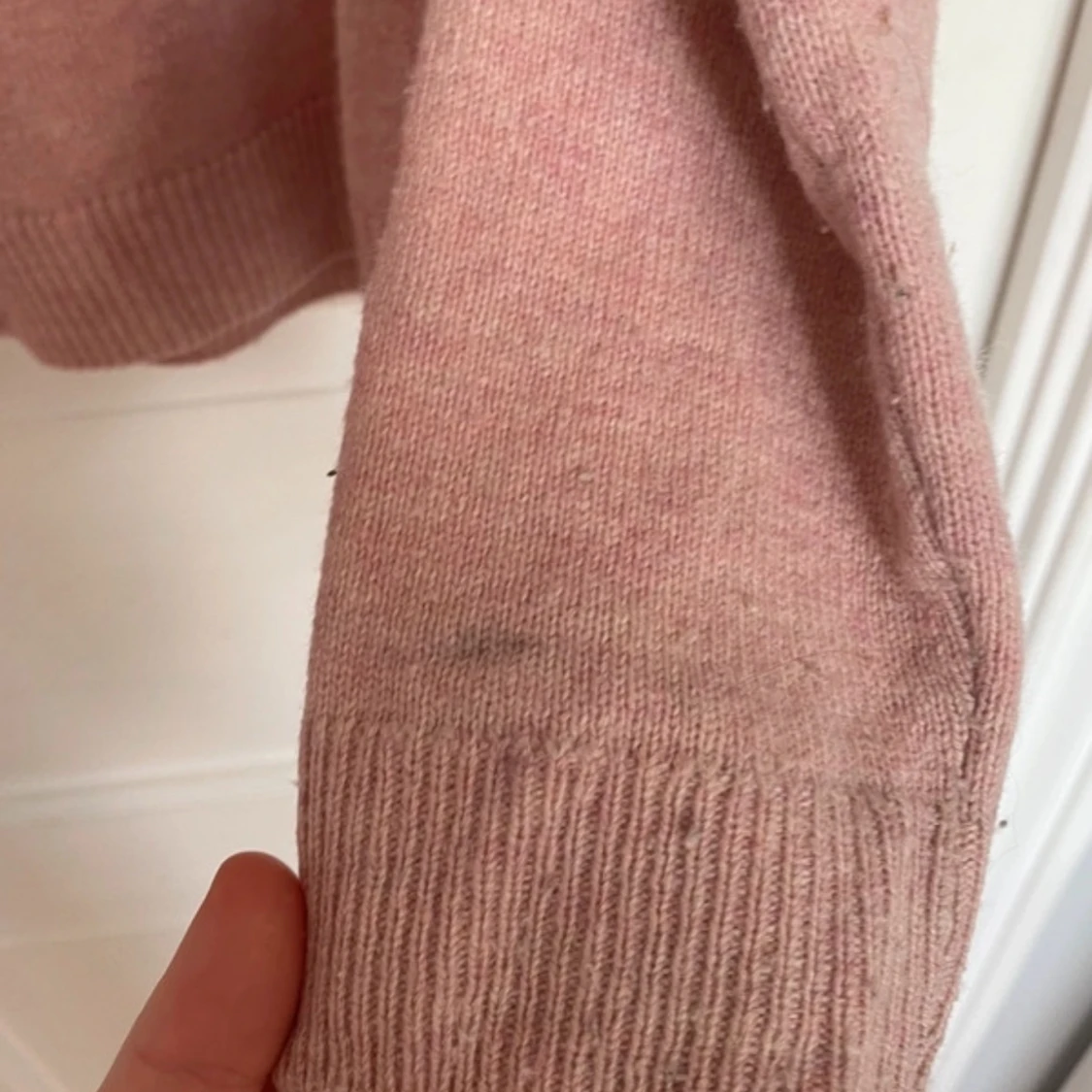 Ljusrosa stickad tröja - 2
