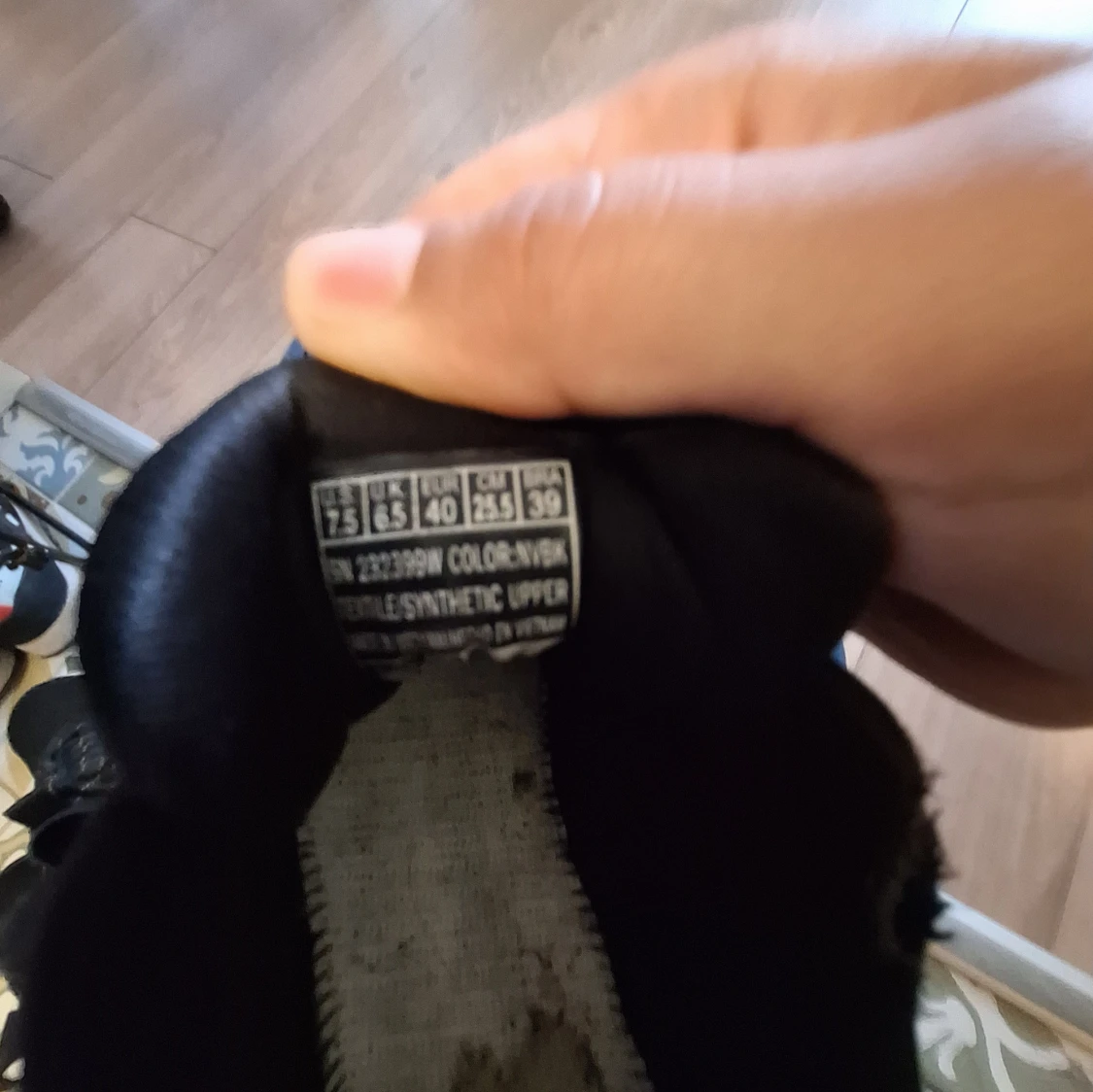 Svarta Skechers sneakers stl 40 - 2