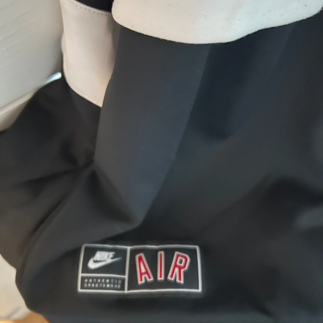 Nike Air röd och svart half zip tröja - 3