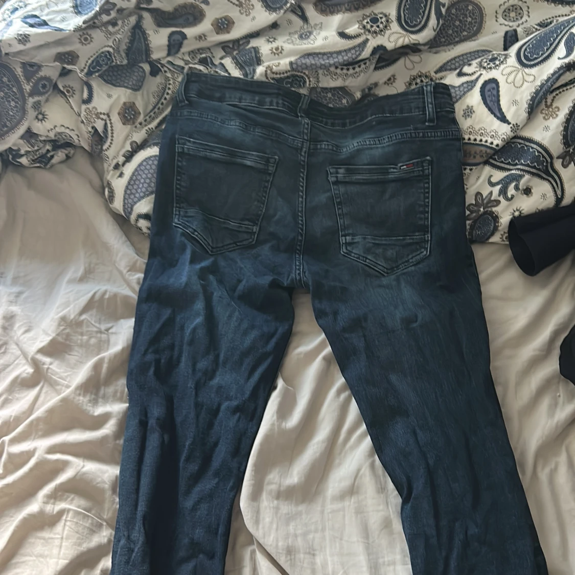 Mörkblå jeans från Tommy Hilfiger - 1