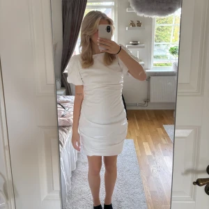 Studentklänning - Superfin och elegant klänning utan fläckar eller defekter! Passar xs och s