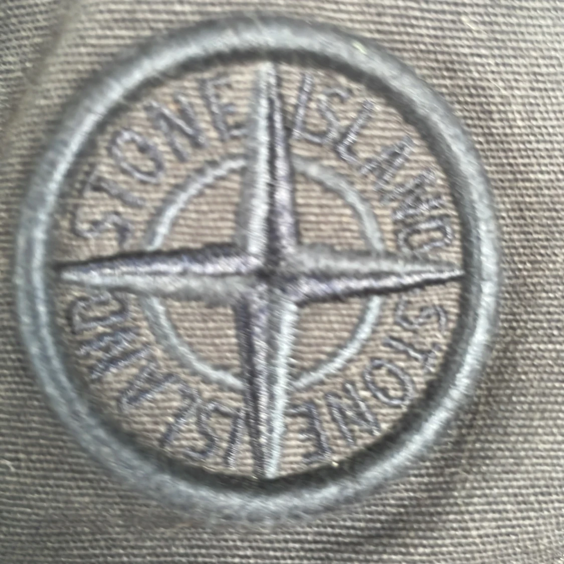 Svart bucket hat från Stone Island - 3
