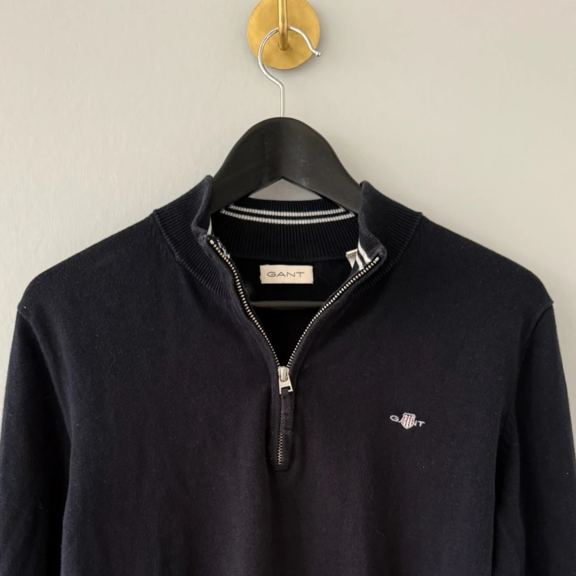 Mörkblå half zip tröja från Gant - 1