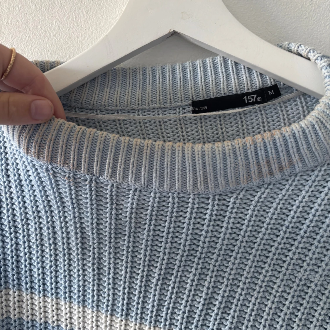 Ljusblå randig stickad tröja från Lager157 - 2