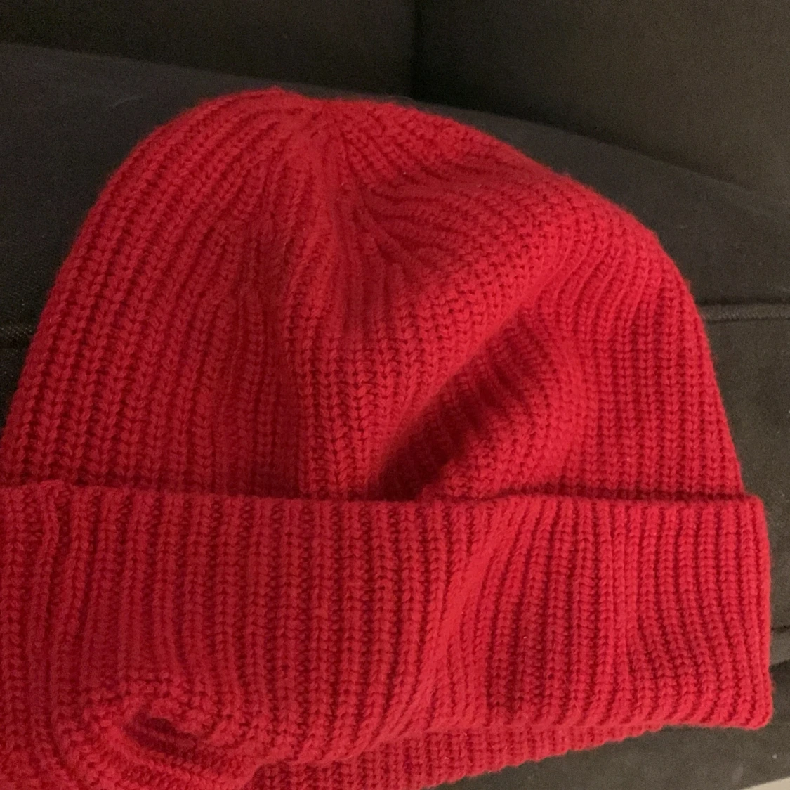 Röd ribbstickad mössa från Ralph lauren - 1