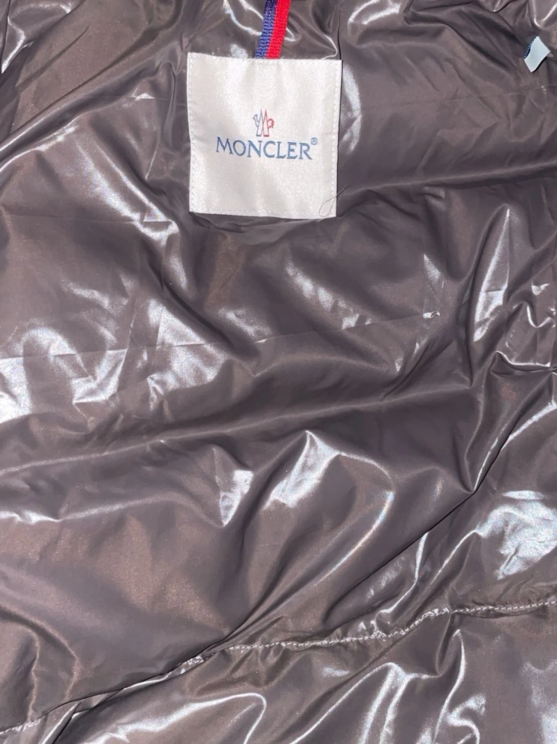 Svart glansig dunjacka från Moncler - 2