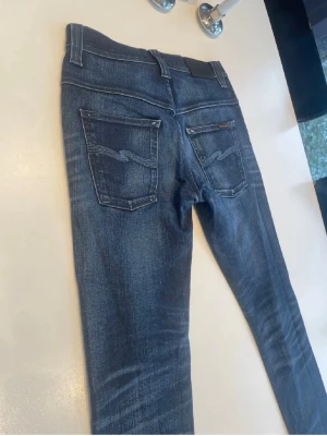Nudie tape ted jeans - Nudie tape ted jeans herr| pris:599kr| storlek: W30 L34| skick:9/10| hör av dig vid minsta lilla fundering eller fråga|