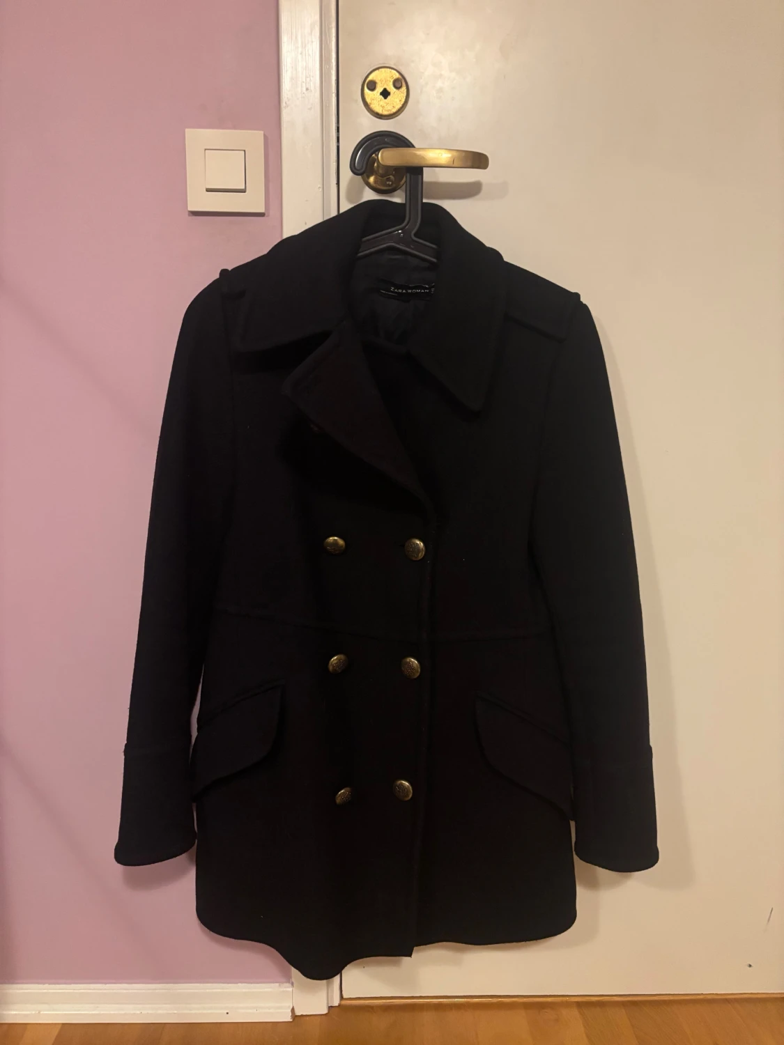 Svart skepparkavaj från Zara Woman