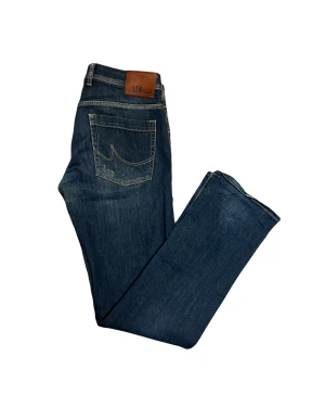 LTB Jeans - Riktigt snygga jeans från LTB. Riktigt go passform. Storlek 31. Hör av er vid frågor!