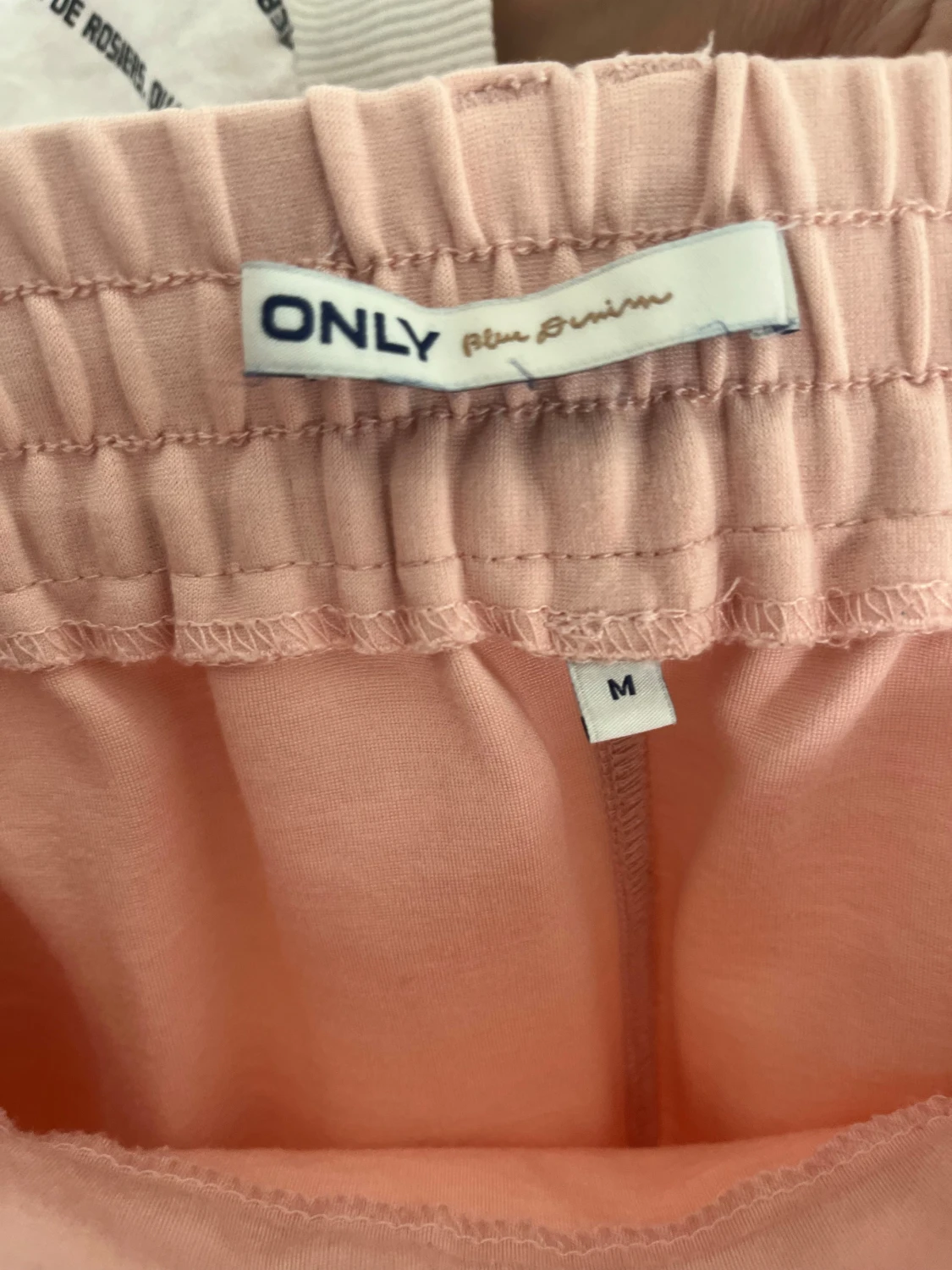 Ljusrosa kortkjol från ONLY - 1
