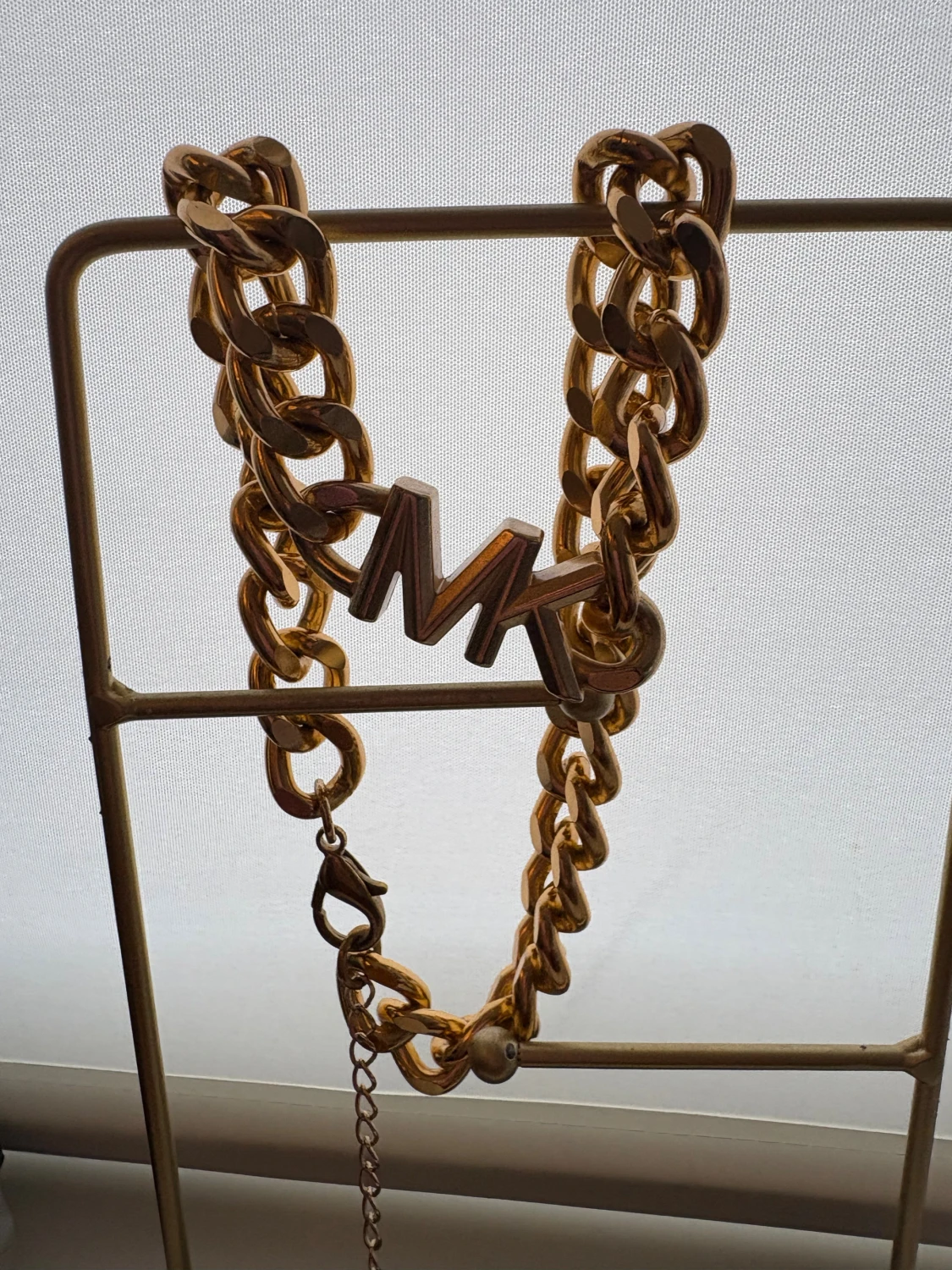 Guldigt halsband Michael Kors - 3