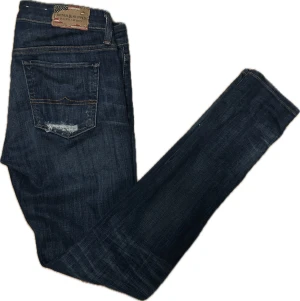 Denim & Supply RalphLauren Jeans -  Säljer nu dessa helt nya jeans fràn denim & supply Ralph Lauren ÄÏ Jeansen har riktigt snygga slitningar och inga hảl gảr rakt igenome De har även en unik wash som blir riktigt snygg med jeansen pa" Skriv vid funderingar 