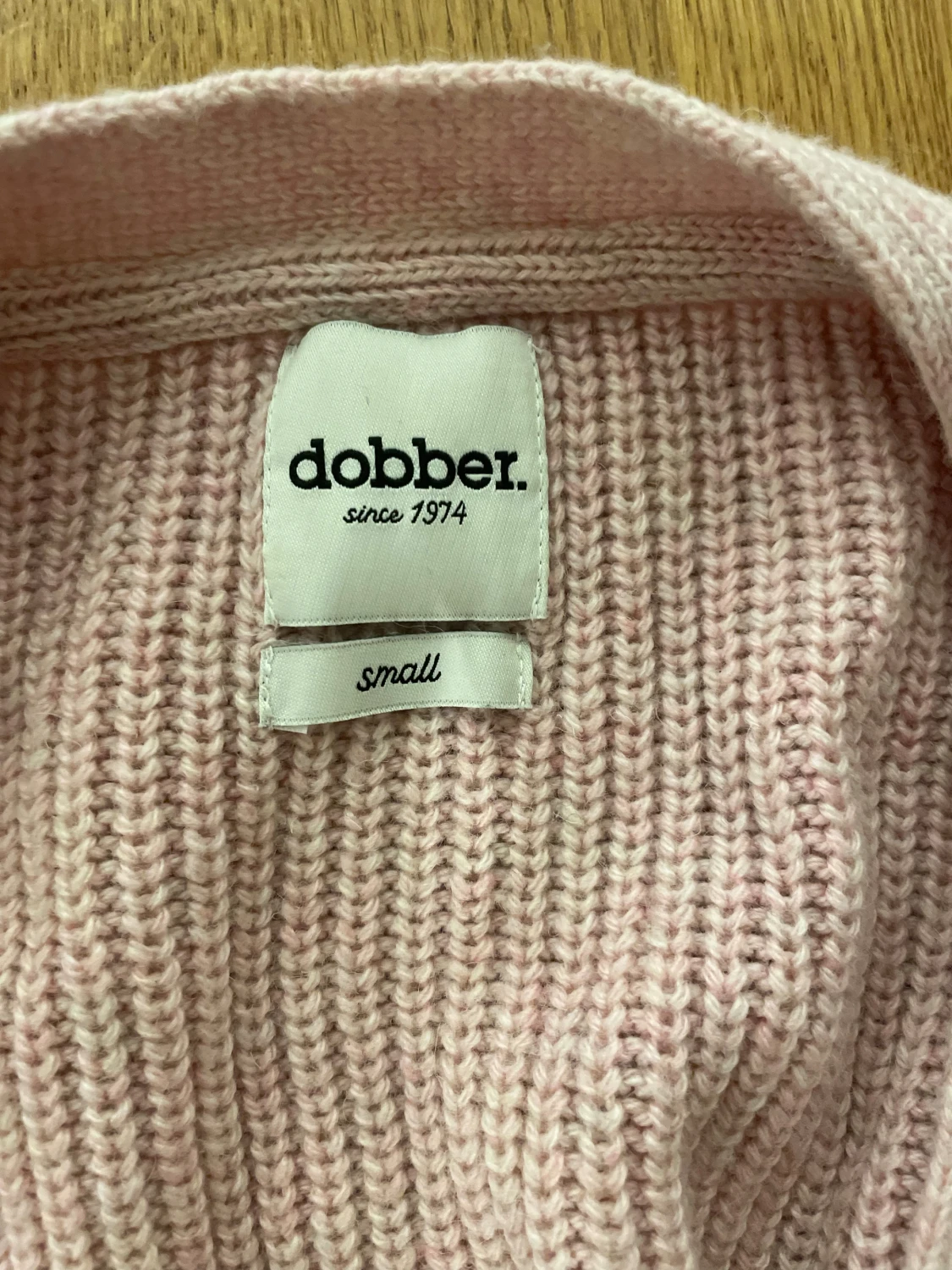 Stickad kofta dobber - 1