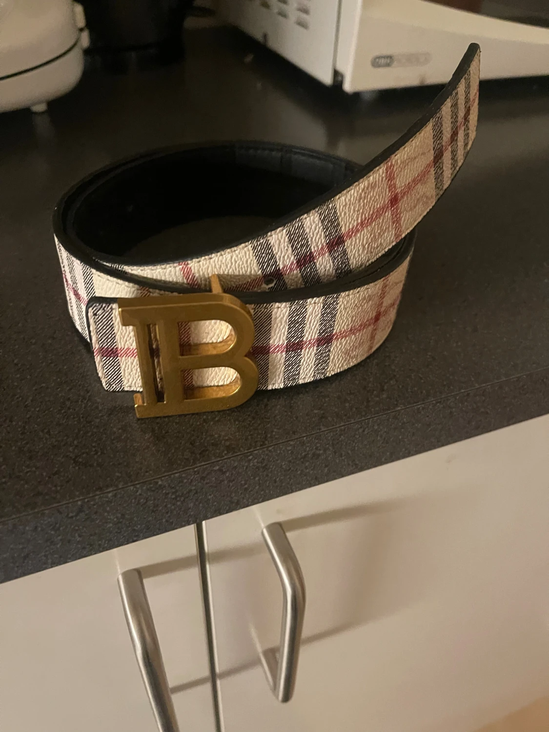 Burberry bälte med guldspänne - 1