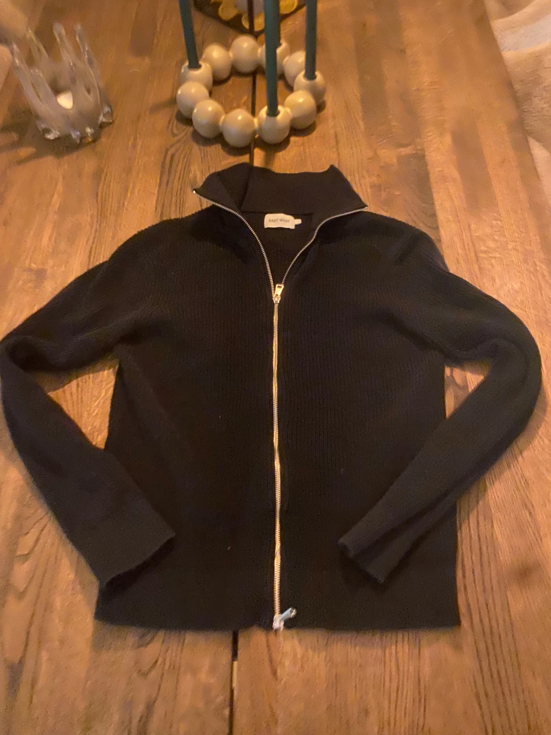 Svart stickad kofta från East West - 1