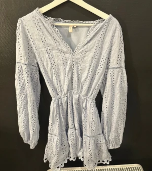 klänning - knappt använd, perfekt till sommaren 