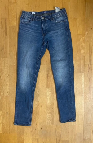 Slim fit jeans Jack & Jones - Slim fit jeans från Jack and Jones