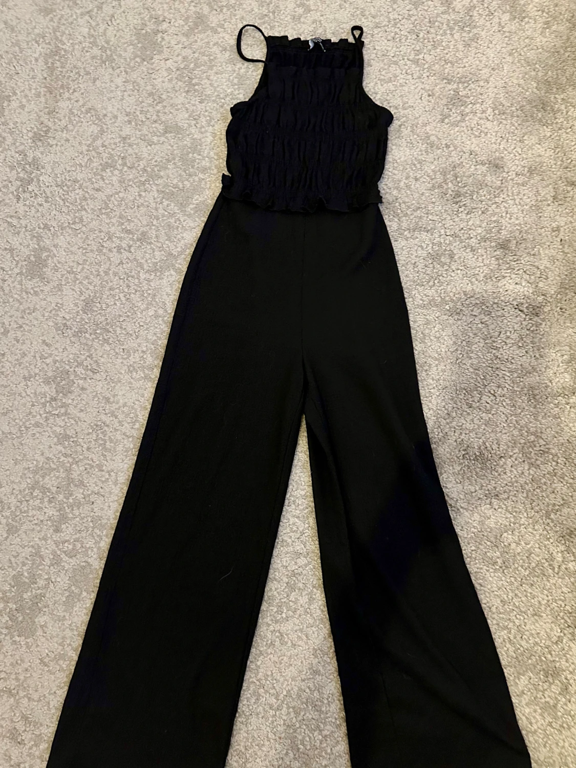 Svart byxdress från Bershka s/xs