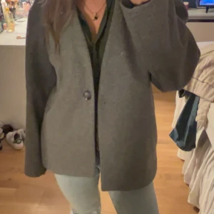 Jacka - Jätte fin jacka ifrån bikbok som inte är använd❤️