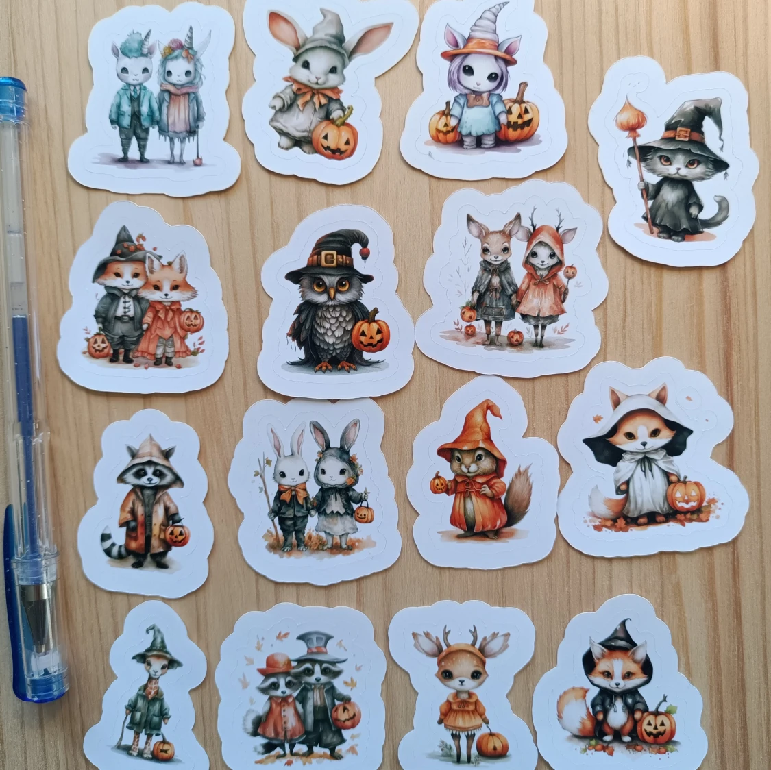 Orange klänning med 15 st Halloween stickers