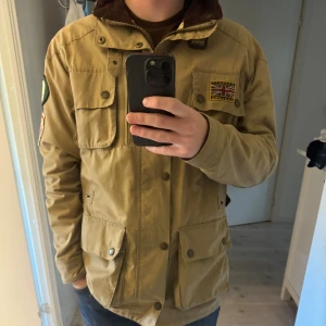 Vintage Hackett london jacka - Riktigt unik jacka från hackett london, riktigt svår att få tag på. Skriv vid frågor👍