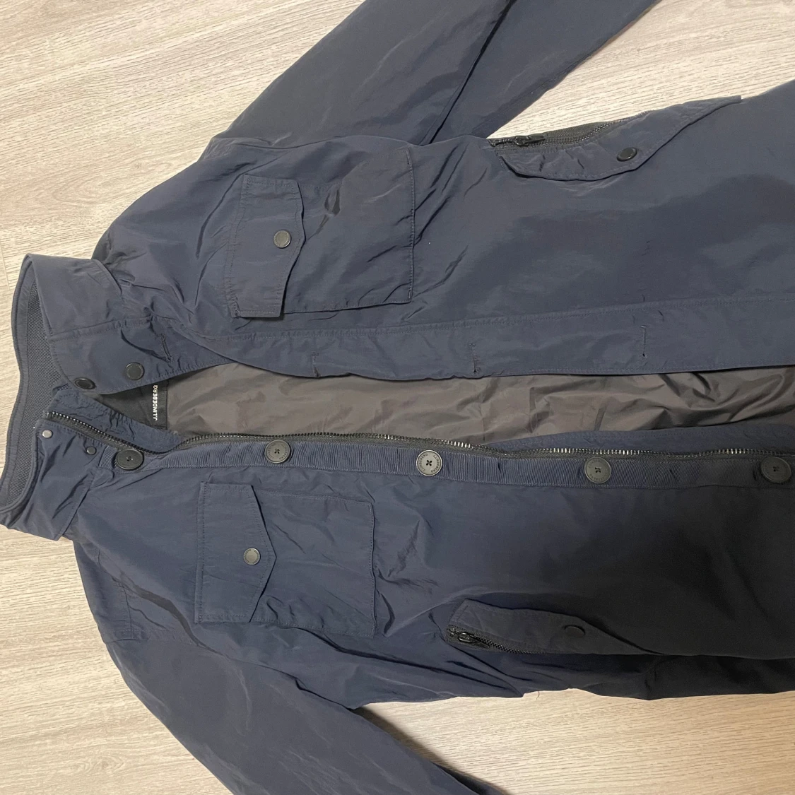 Marinblå jacka från J.Lindeberg - 2