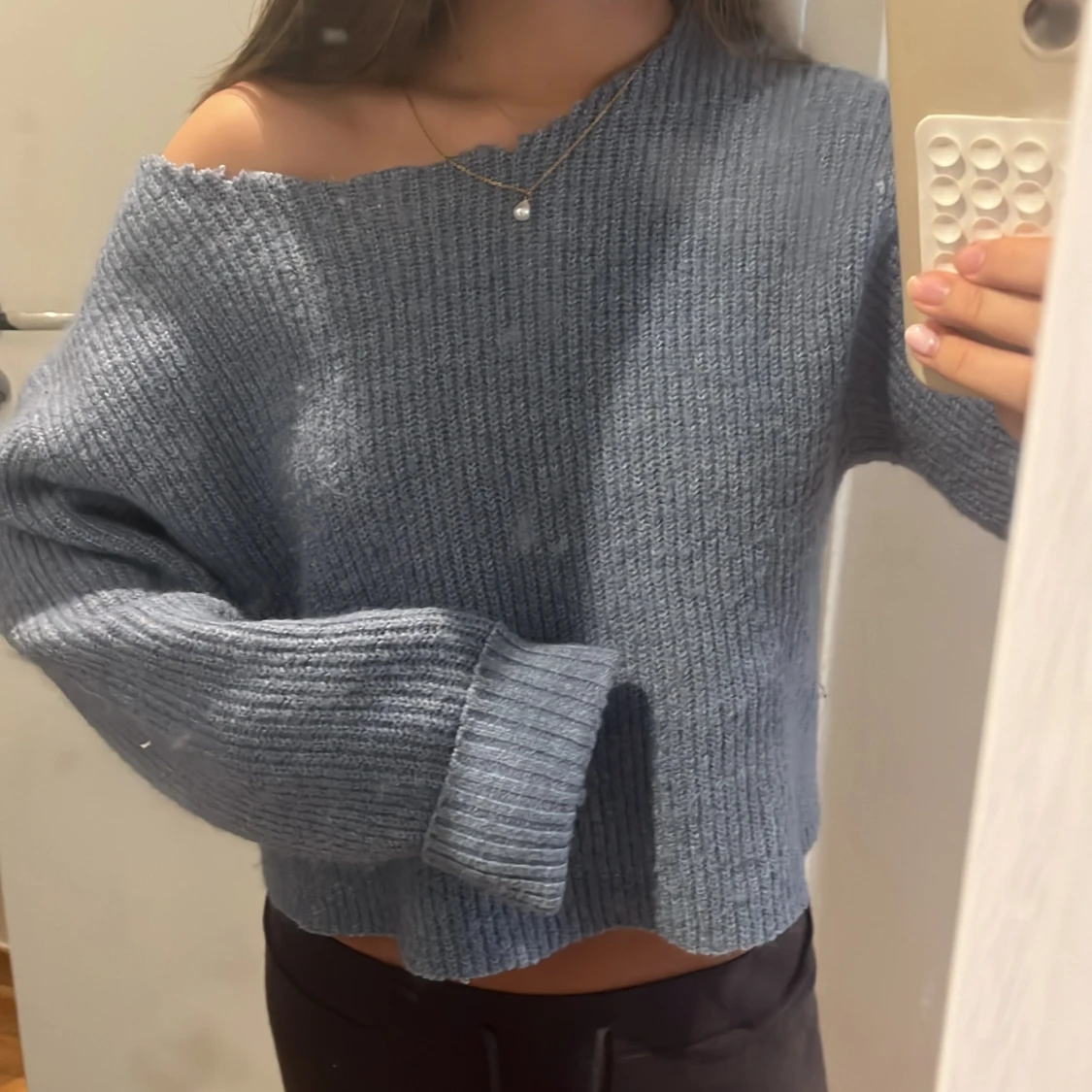 Blå ribbstickad offshoulder tröja - 1