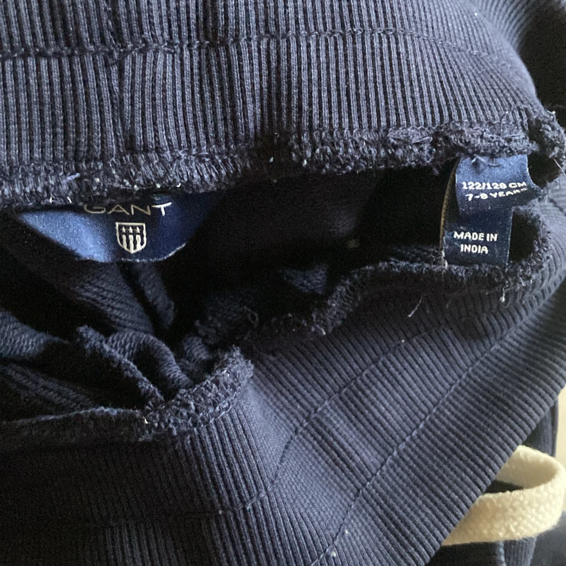 Marinblå mjukisbyxor från Gant - 2