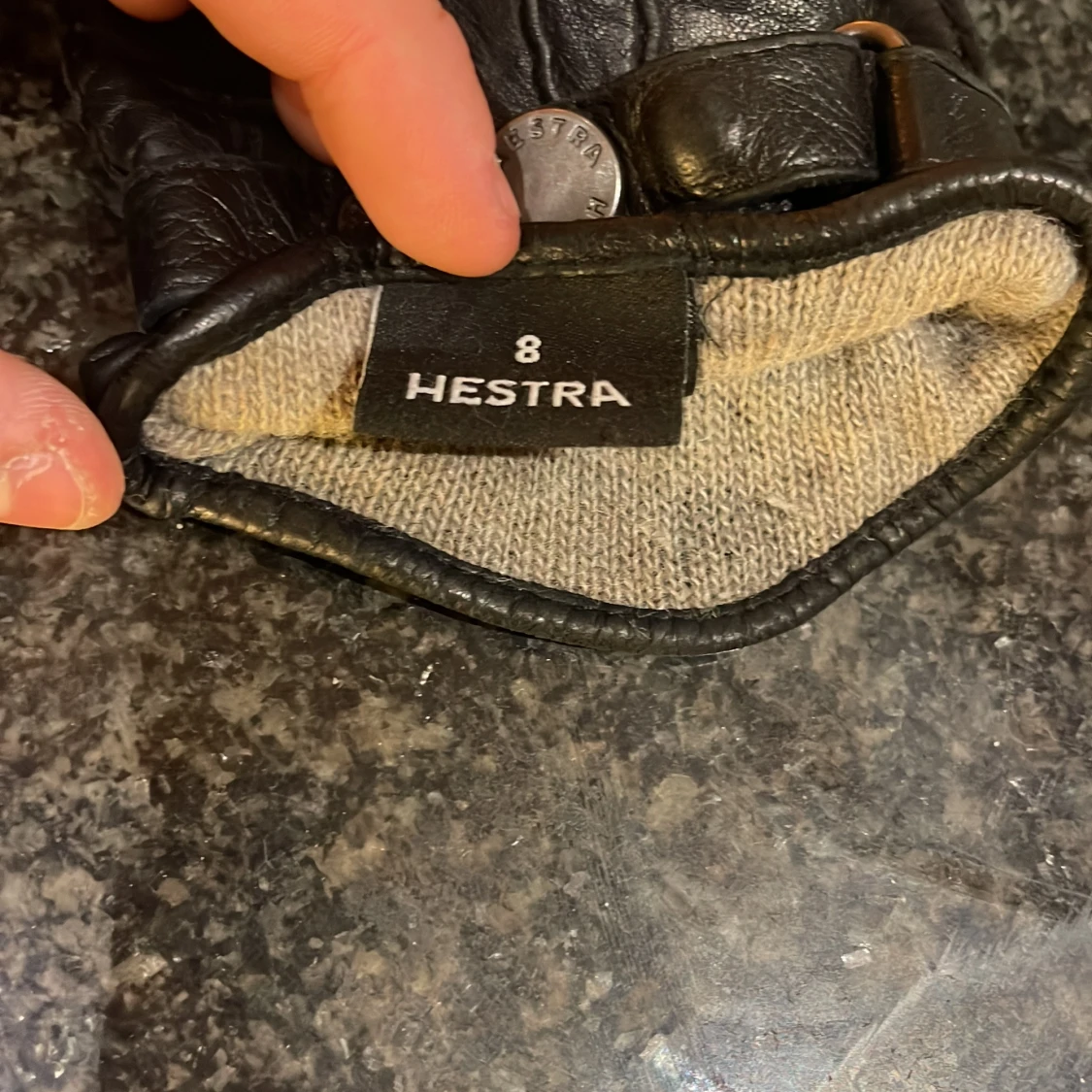 Svarta skinnhandskar från Hestra - 1