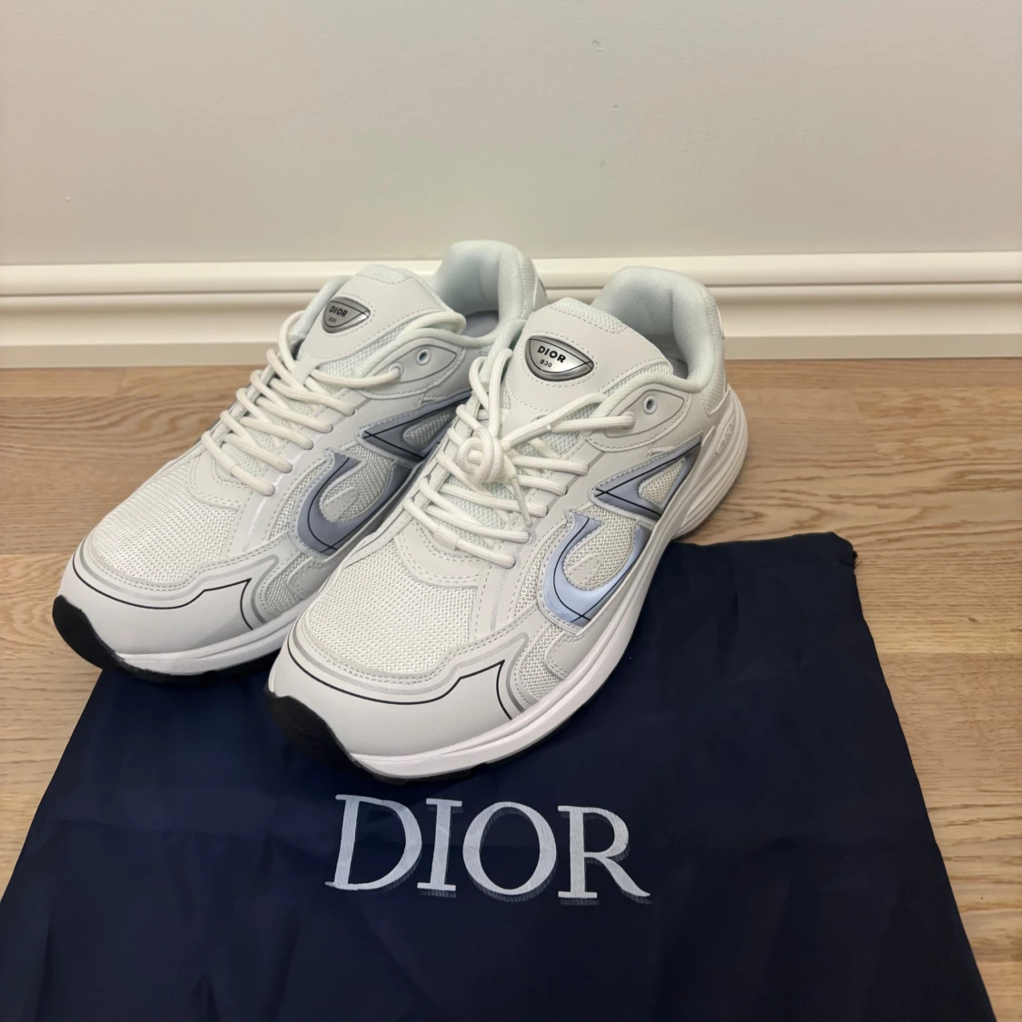 Dior B30 skor