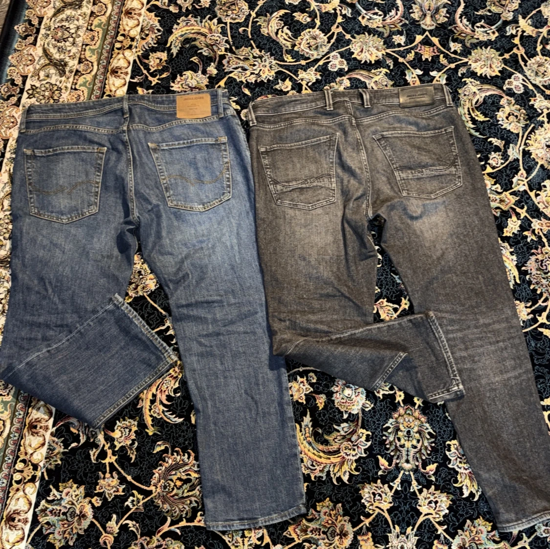 Två par jeans från Jack and Jones. Samma storlek på båda 34/30 - 1