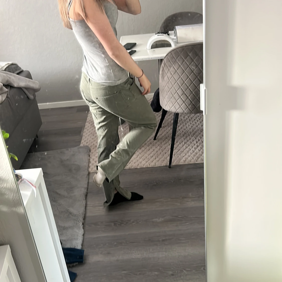 Olivgröna cargopants med raka ben