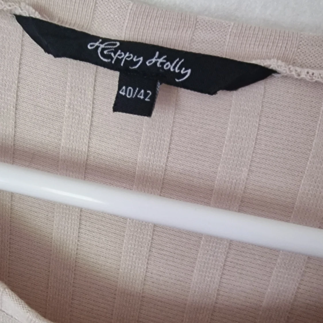 Beige ribbad tröja från Happy Holly - 2
