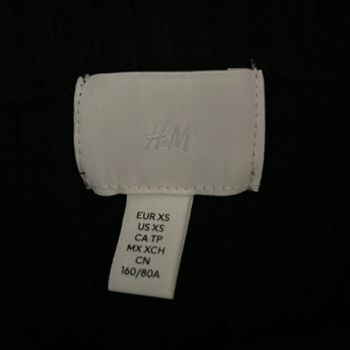 Svart offshoulder stickad tröja H&M - 1