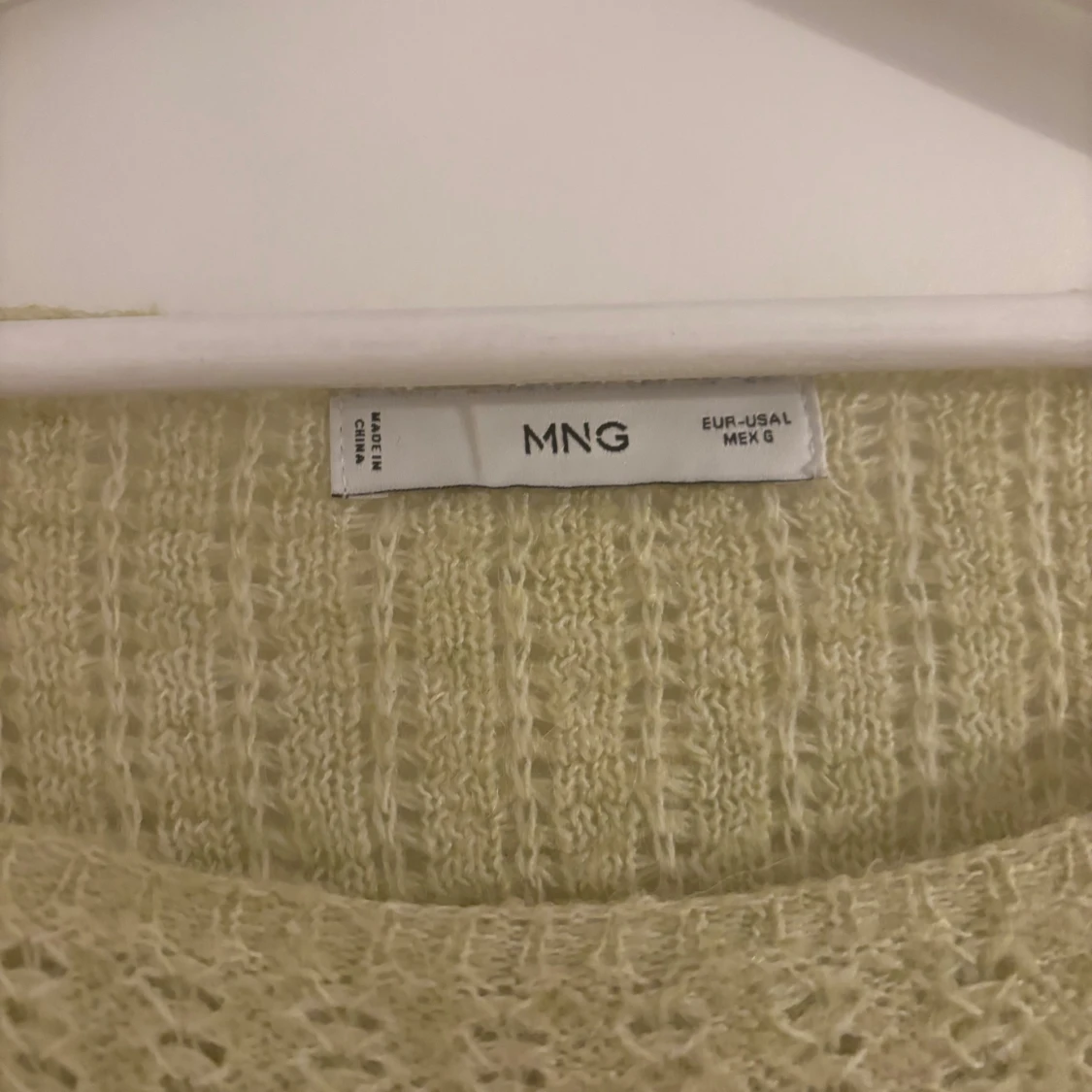 Ljusgrön stickad tröja - 1