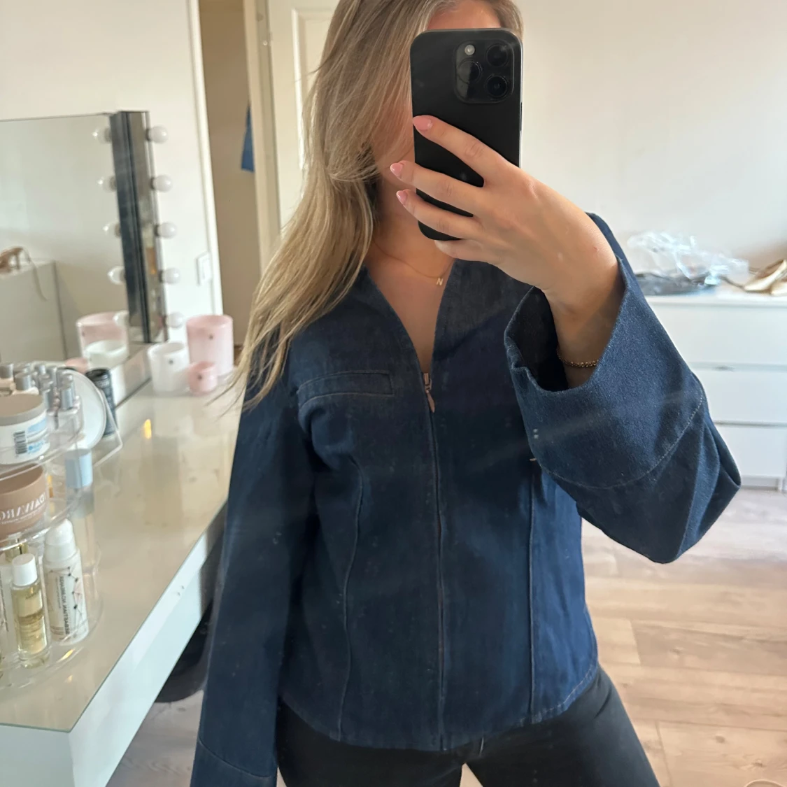 Mörkblå jeansjacka från JDY - 1