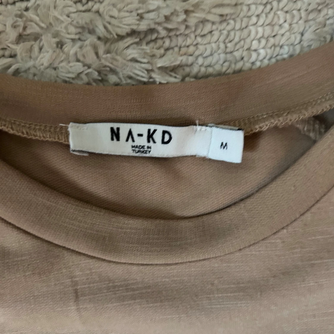 Beige långärmad tröja från NA-KD - 1