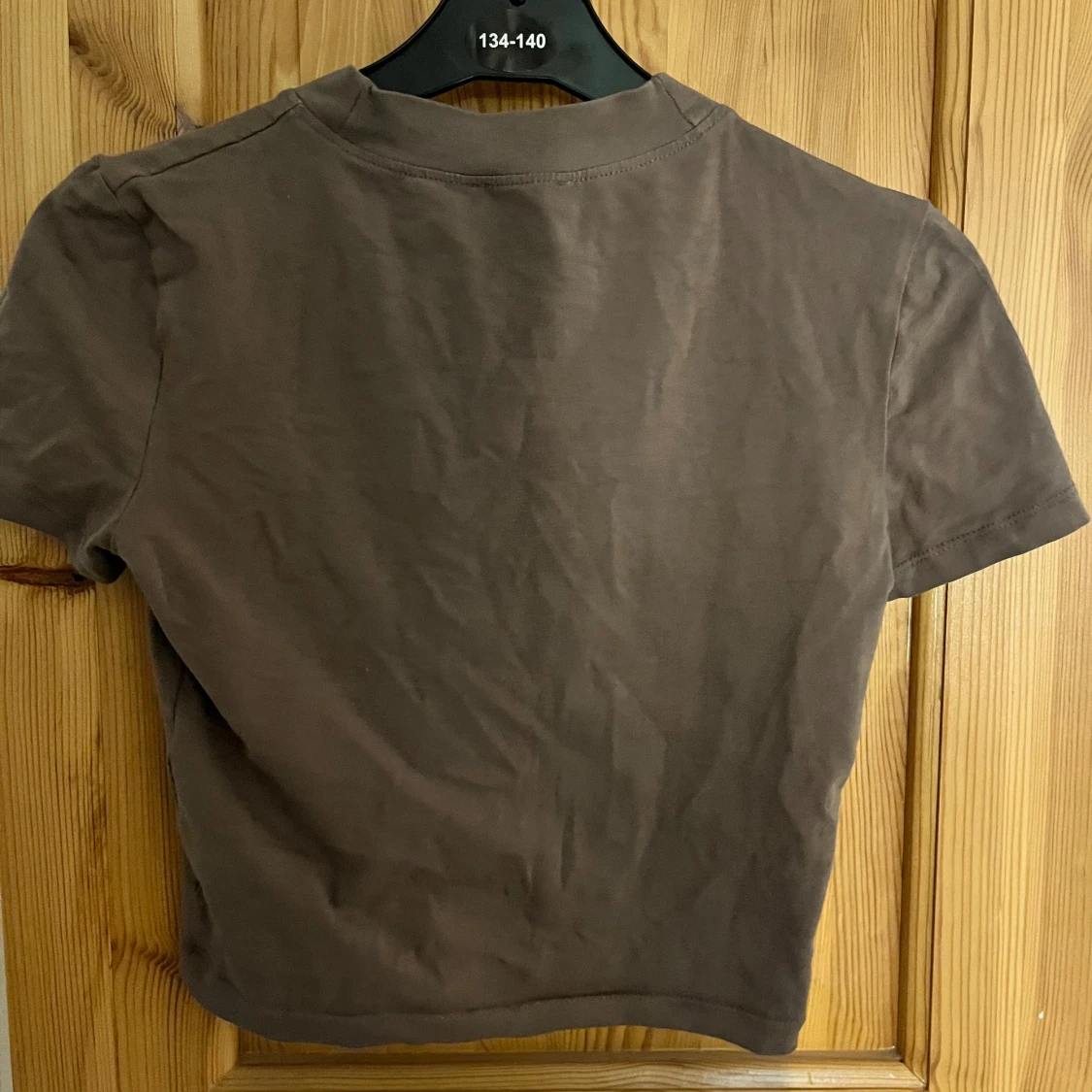 Brun kortärmad topp från Zara - 1