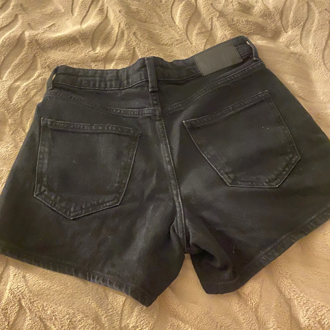 Svarta jeansshorts från Vero Moda XS - 1
