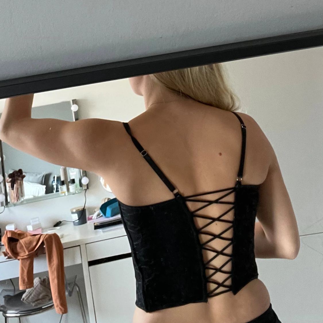 Svart spetskorsett - 1