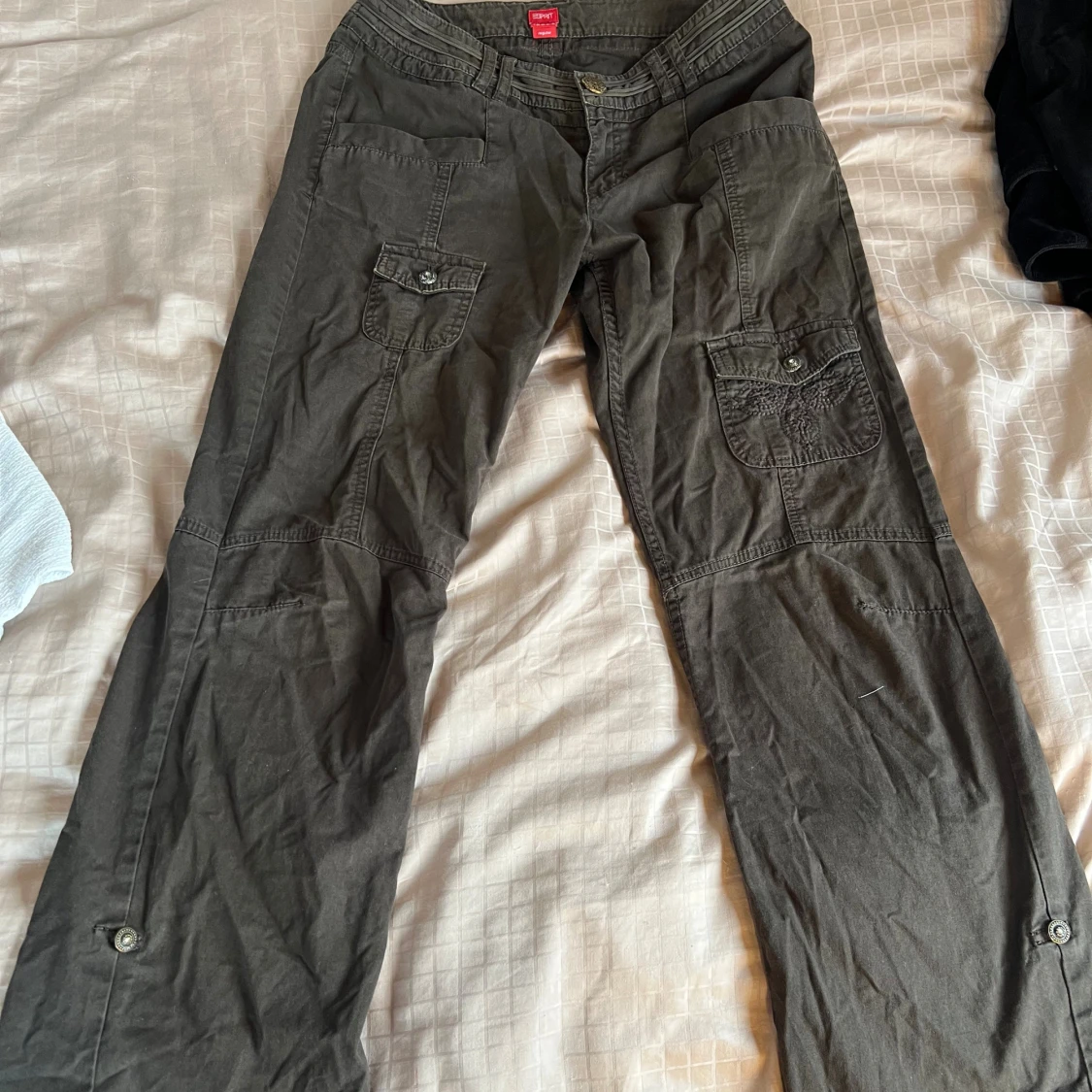 Bruna cargopants från Esprit - 1