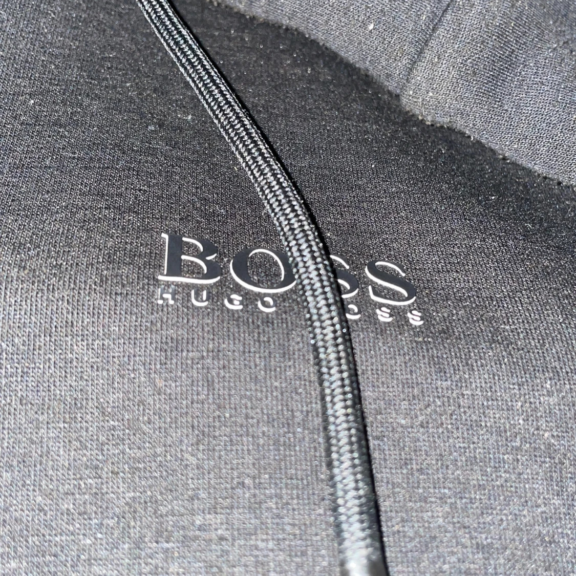 Svart hoodie från Hugo Boss - 1