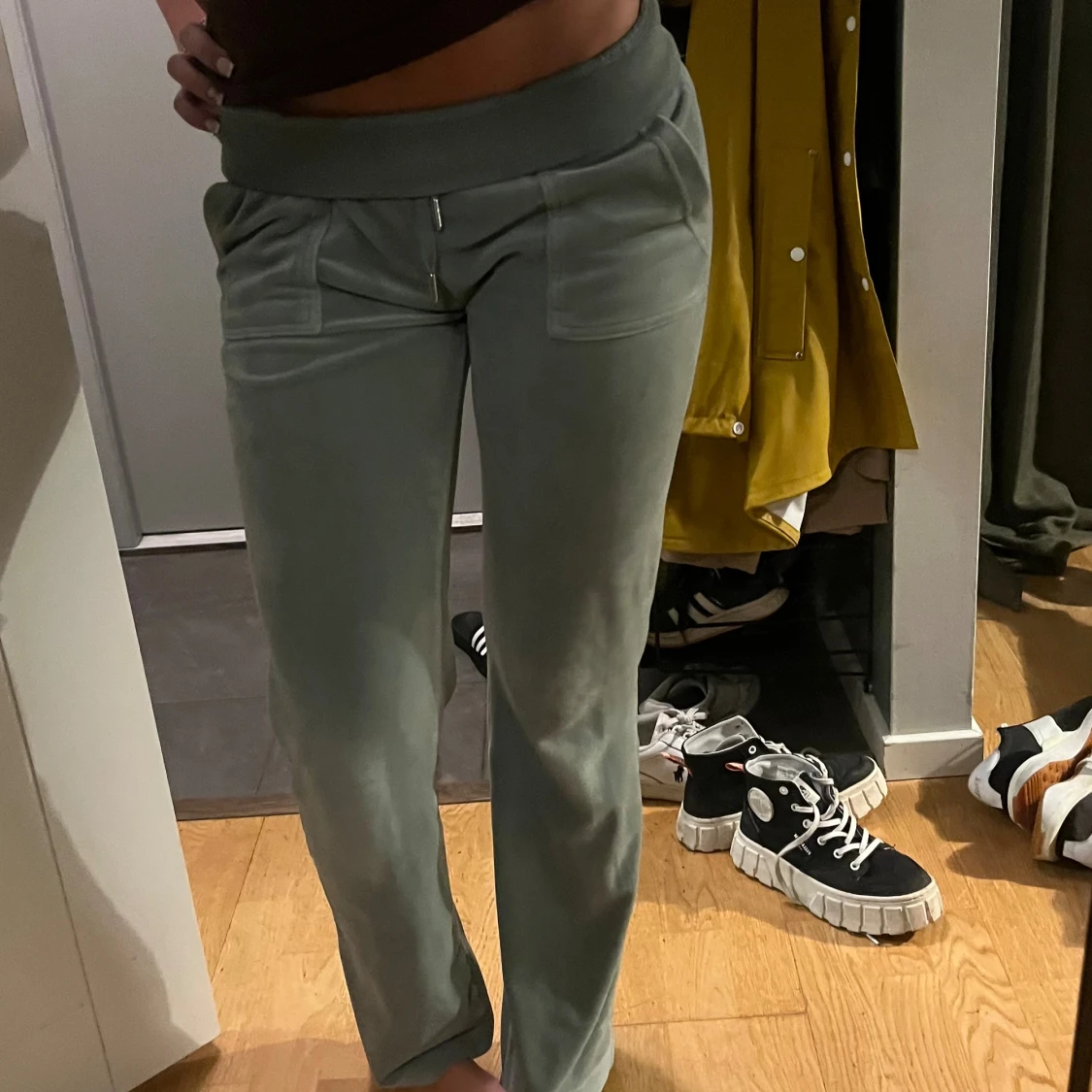 Ljus gröna juicy byxor