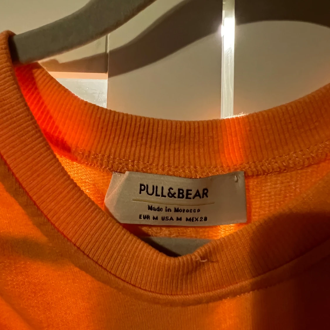 Orange sweatshirt från Pull&Bear - 2