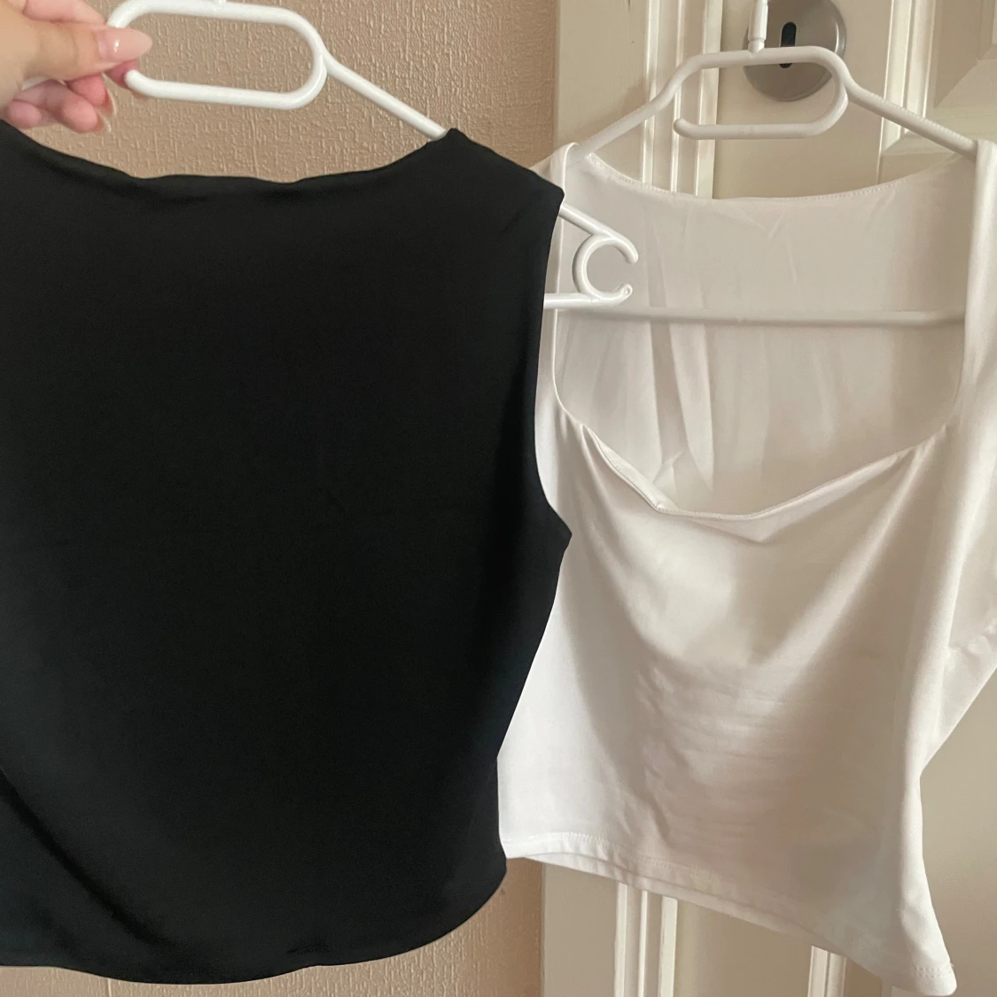 Svart och vit top/linne  - 1
