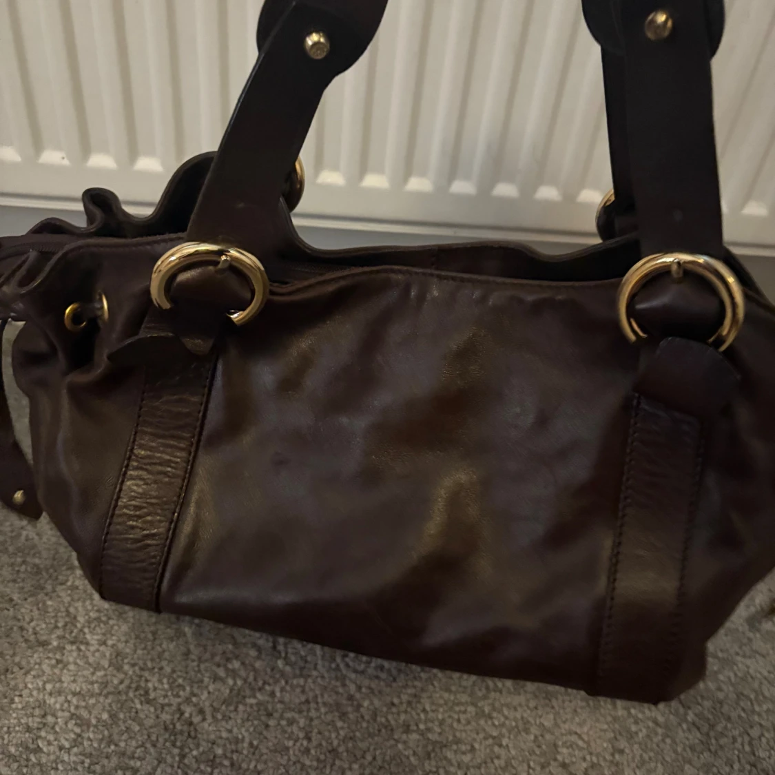 Mörkbrun axelväska  - 1