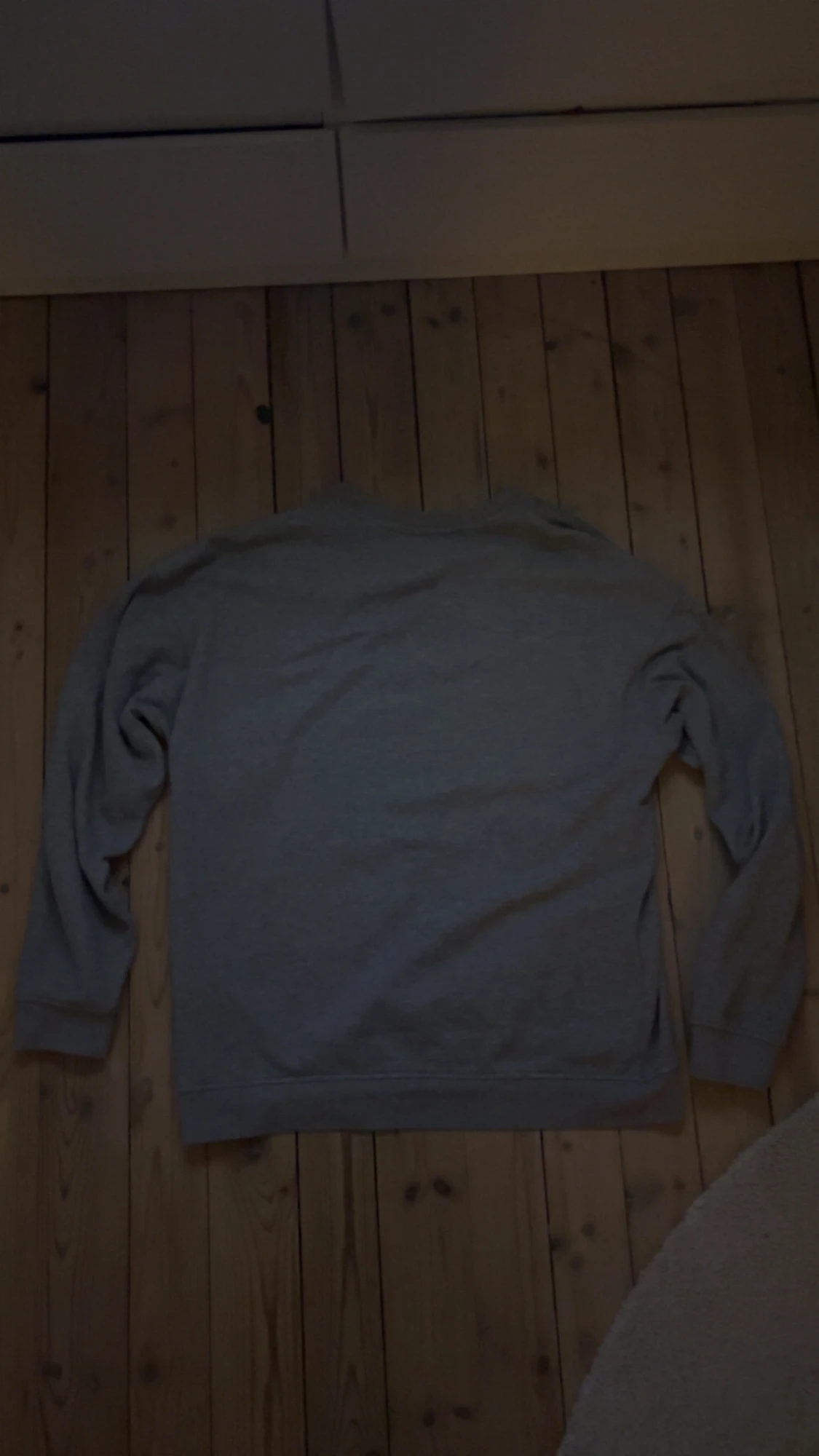 Grå sweatshirt från Jack & Jones - 1