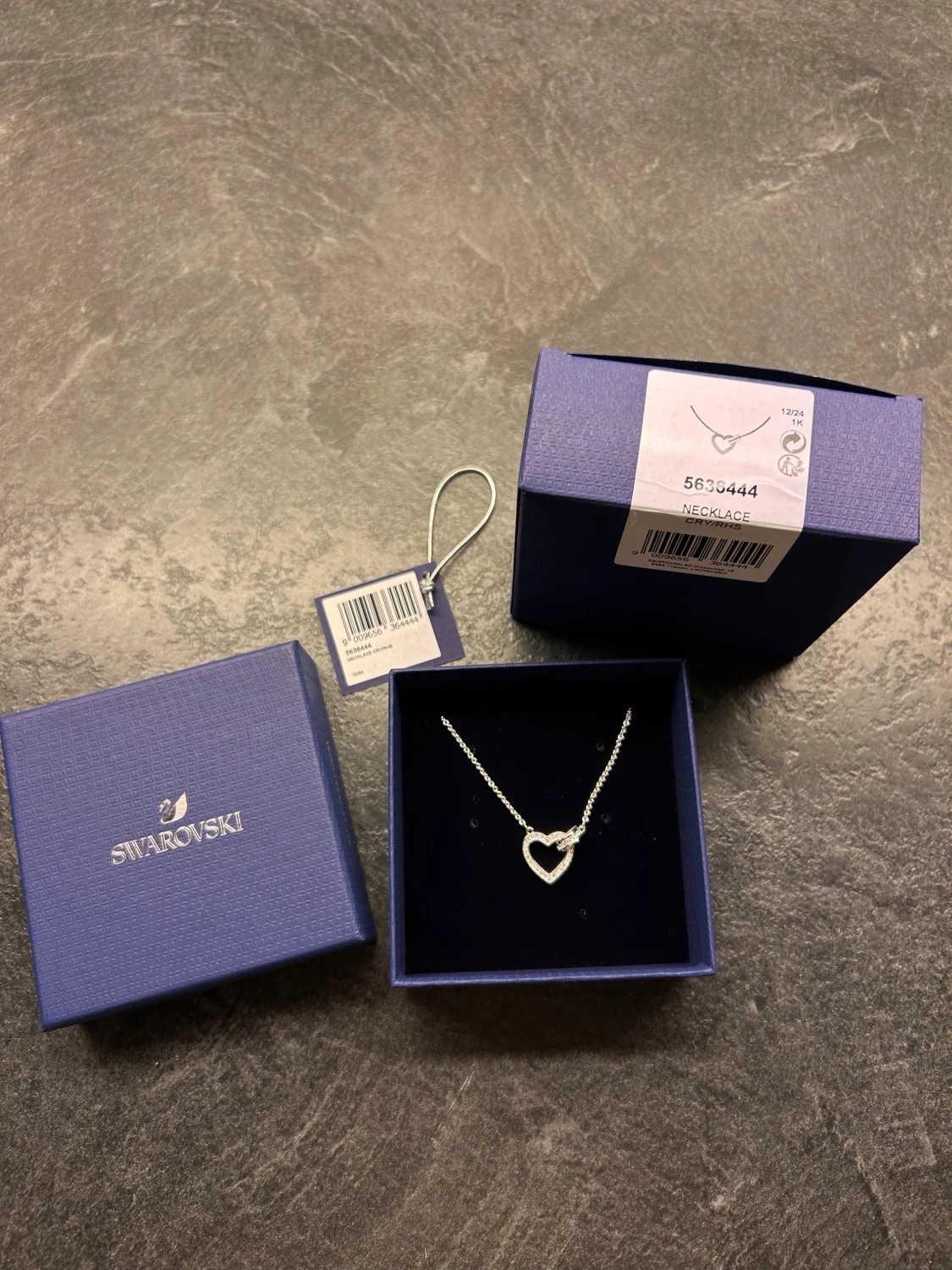 Swarovski silverfärgat hjärthalsband - 2