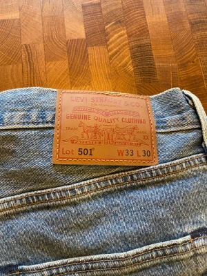Levis 501 jeans  - Herrjeans Levis 501 i mycket bra skick.  Ljusblå färg/stonewash