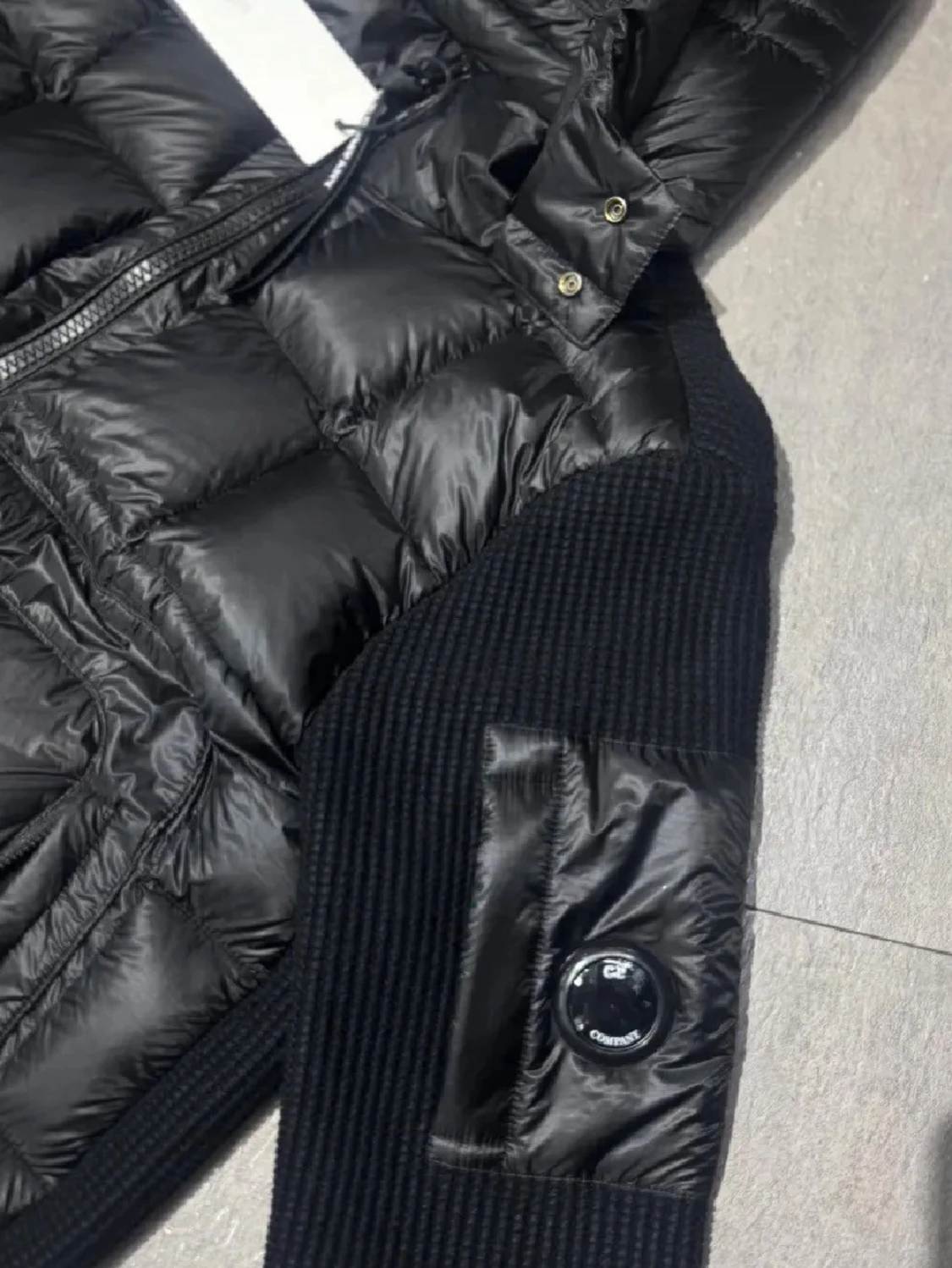 Svart dunjacka från C.P. Company - 1